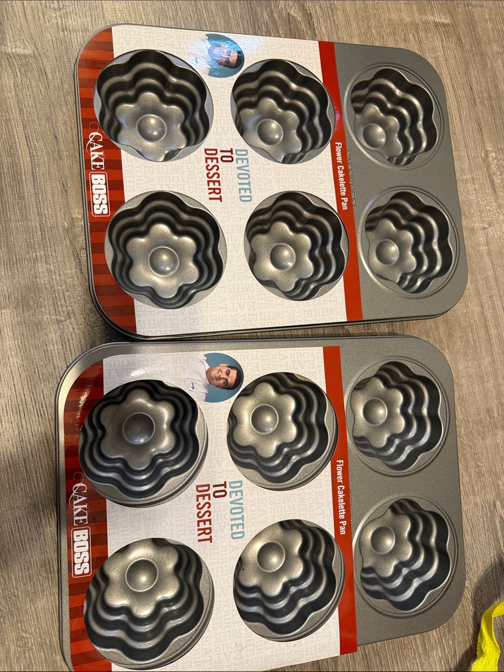 Set of 2 NWT Cake Boss Flower Cakelette Pan